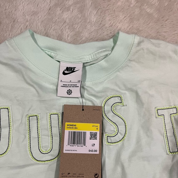 Nike shirt - Picture 3 of 3